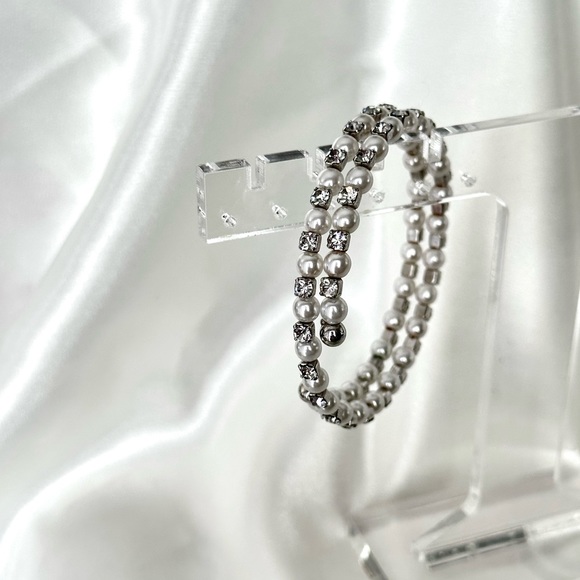 Vintage Pearl and Rhinestone Wrap Bracelet - Picture 4 of 16